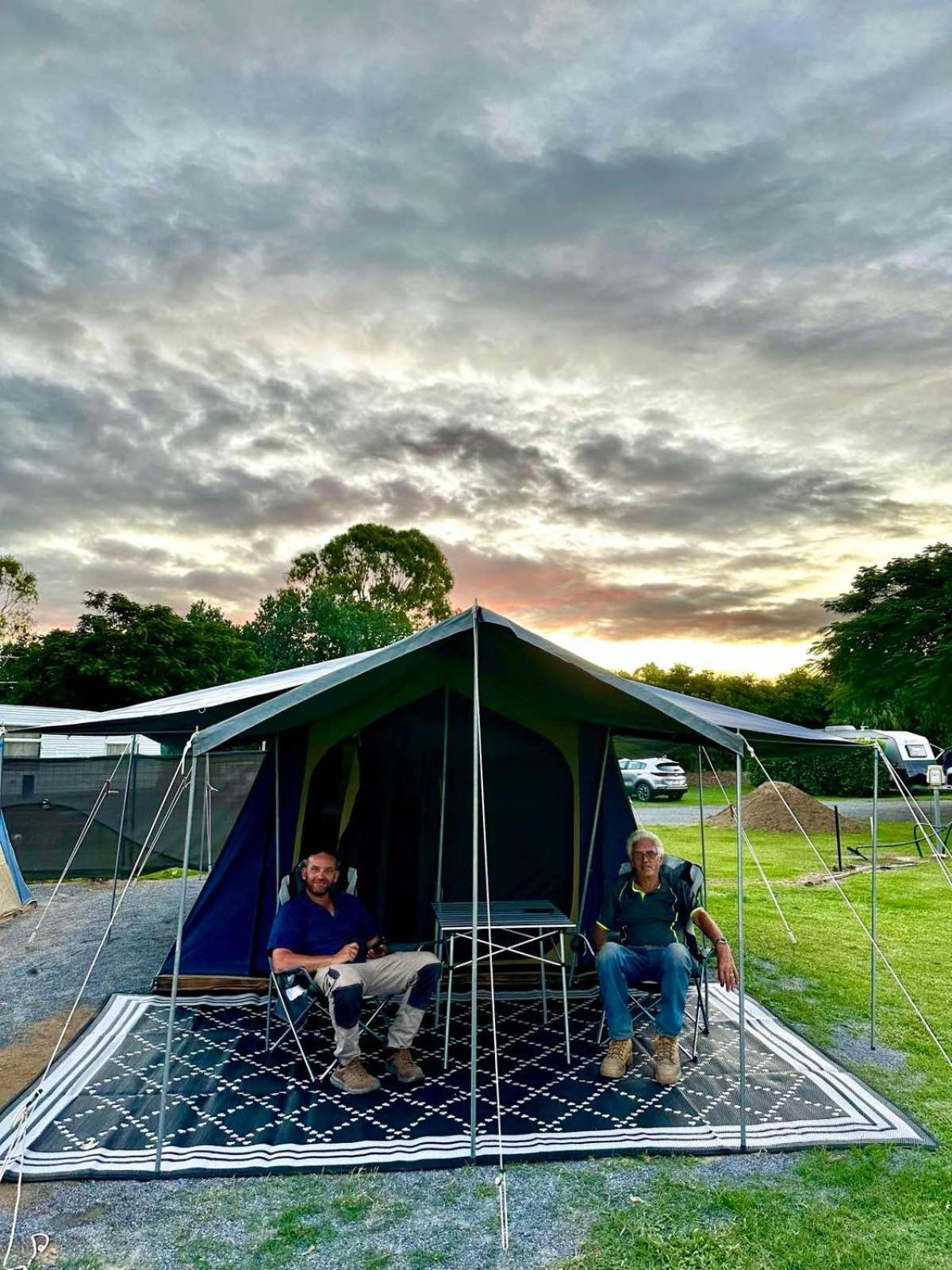 Mycow Accommodation Mackay Esterno foto